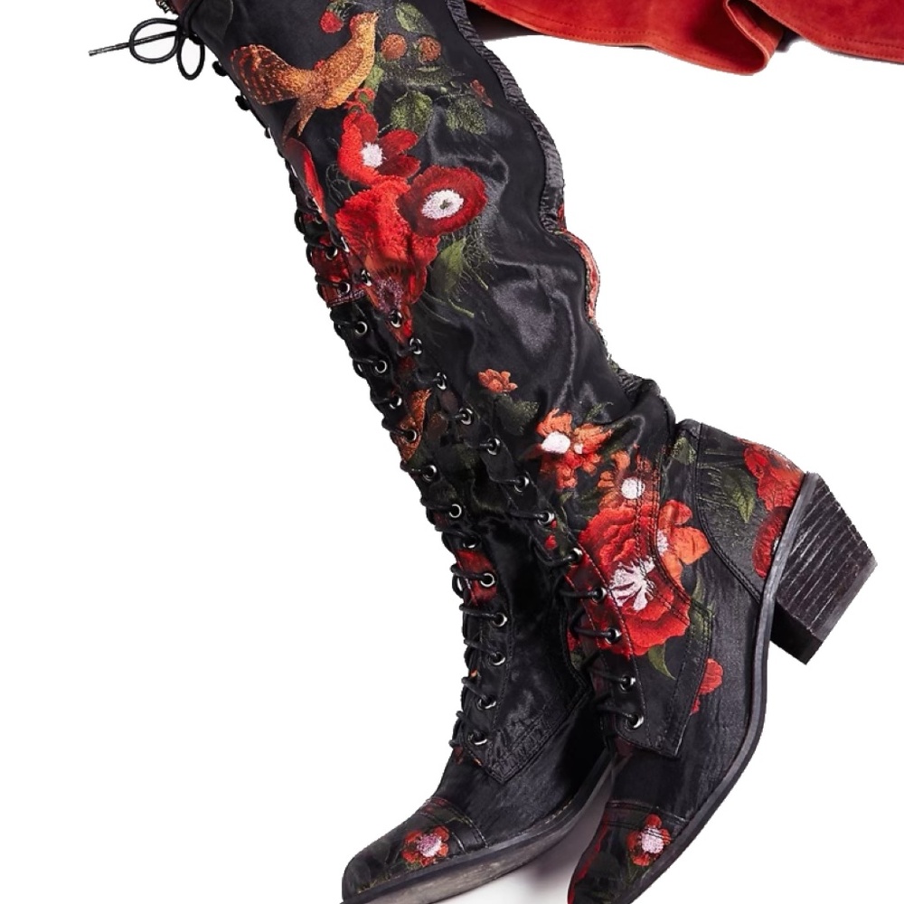 Jeffrey Campbell embroidered lace up boots size 7.5m